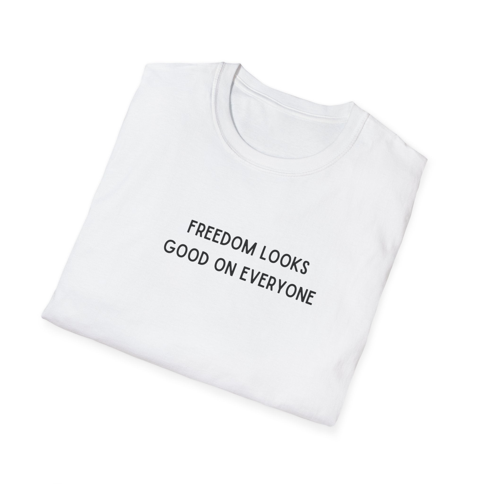 Mens Super Soft Relaxed Tee - Freedom Looks Good