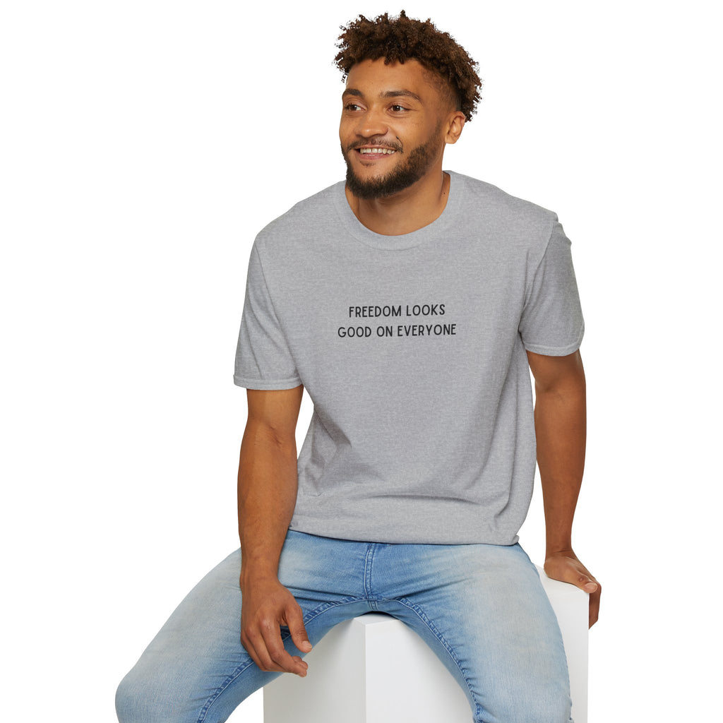 Mens Super Soft Relaxed Tee - Freedom Looks Good