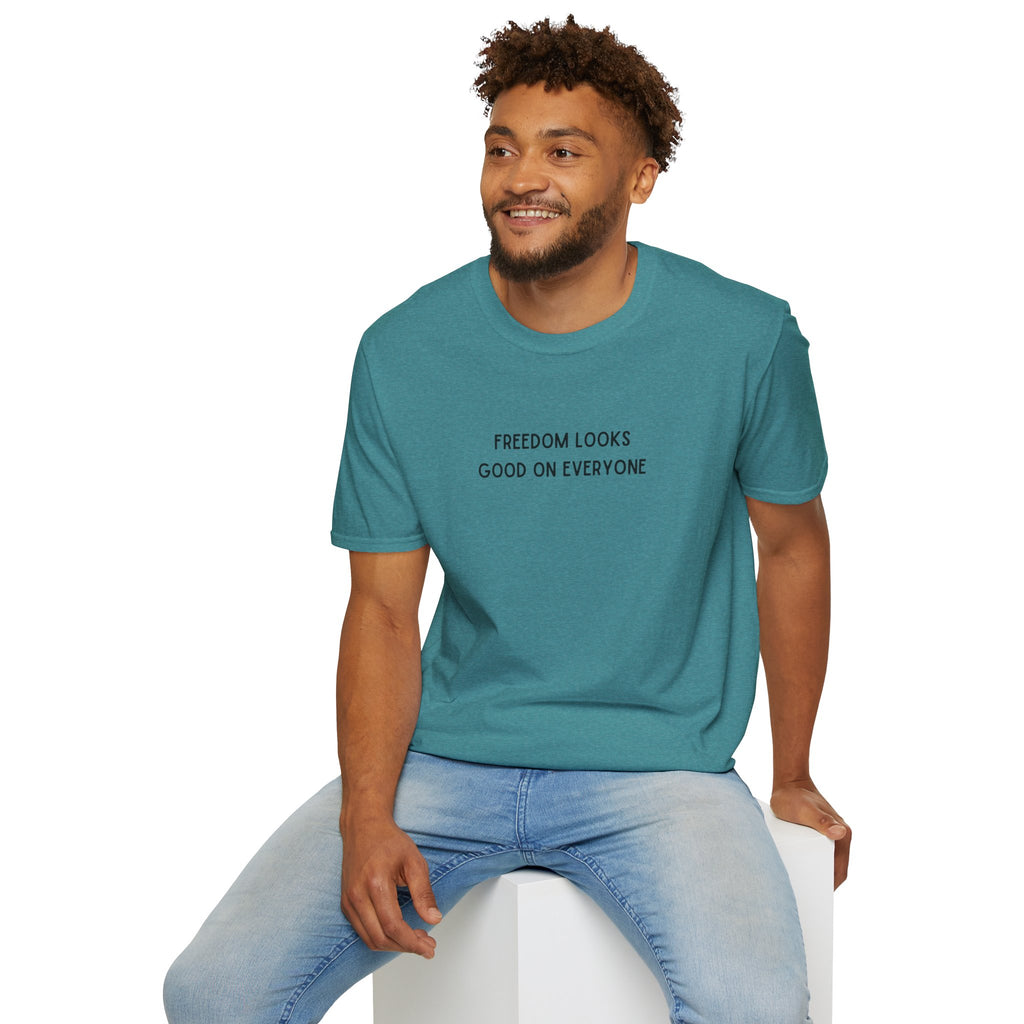 Mens Super Soft Relaxed Tee - Freedom Looks Good
