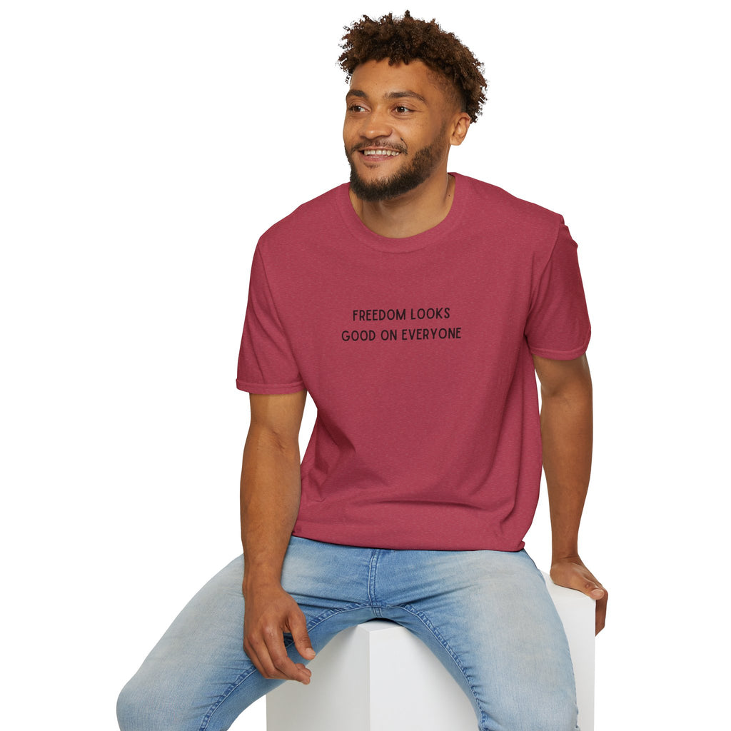 Mens Super Soft Relaxed Tee - Freedom Looks Good