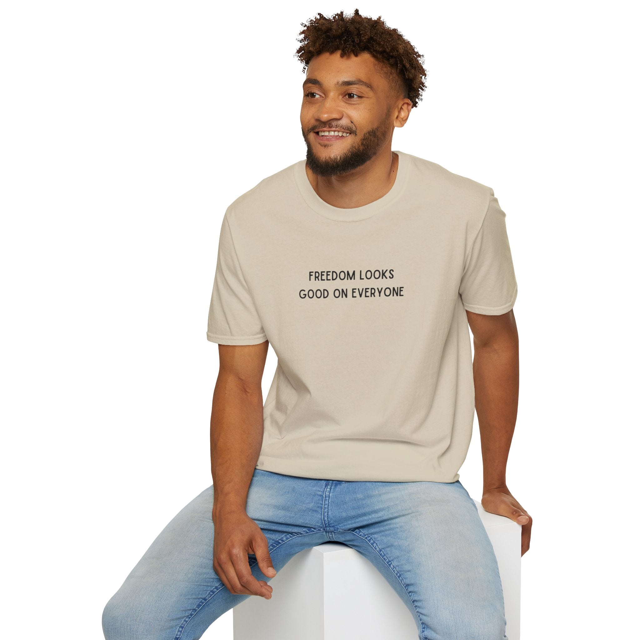 Mens Super Soft Relaxed Tee - Freedom Looks Good
